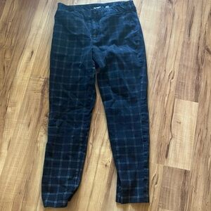 Old Navy high rise black and white pants
